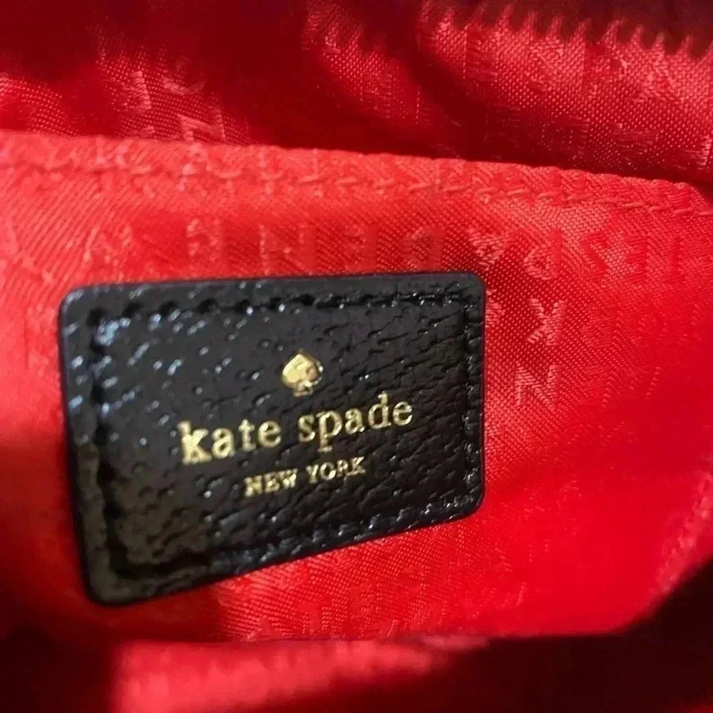 Kate spade beige black saffiano leather crossbody handbag